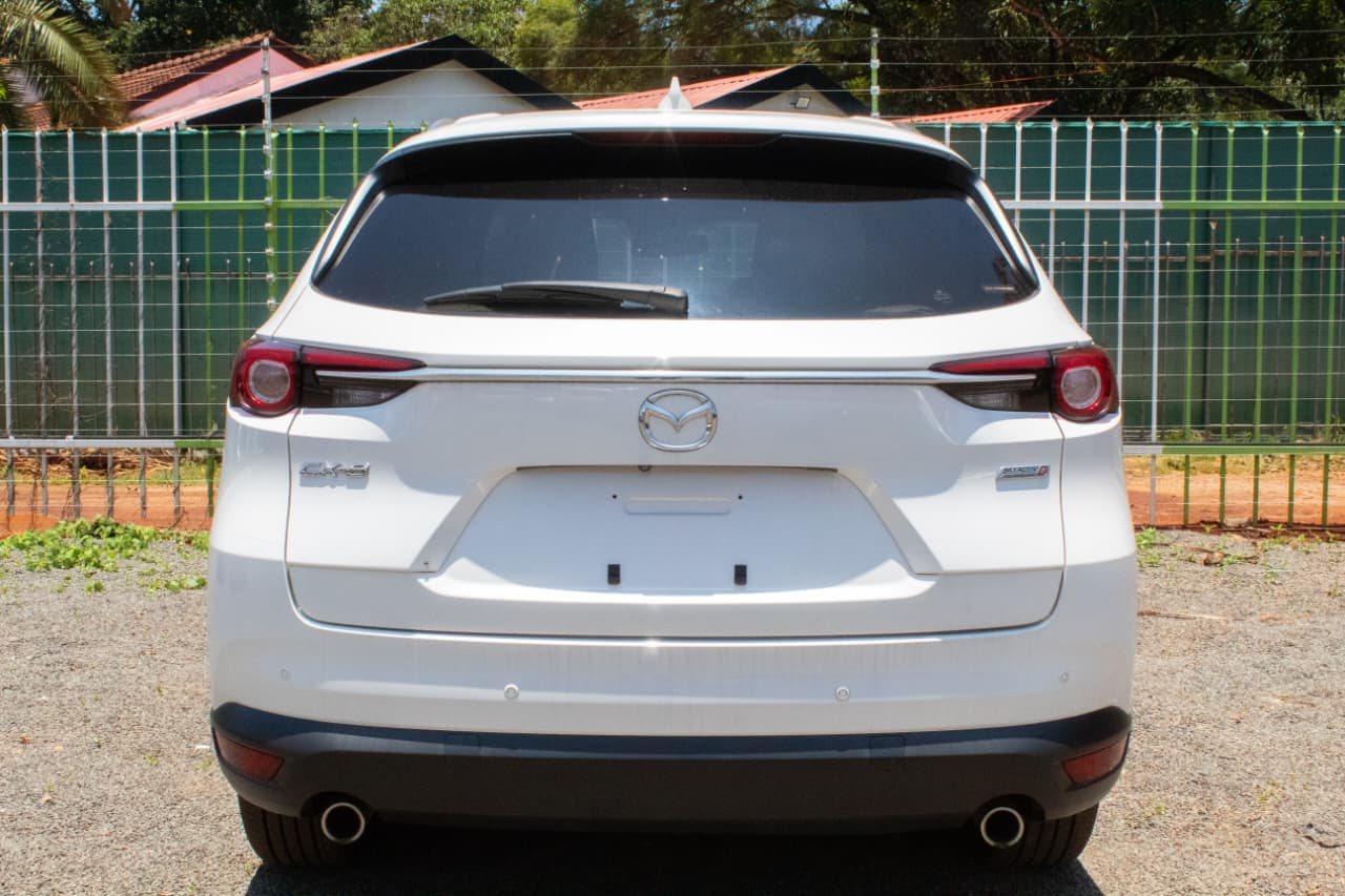 Vehicle photo thumbnail 13