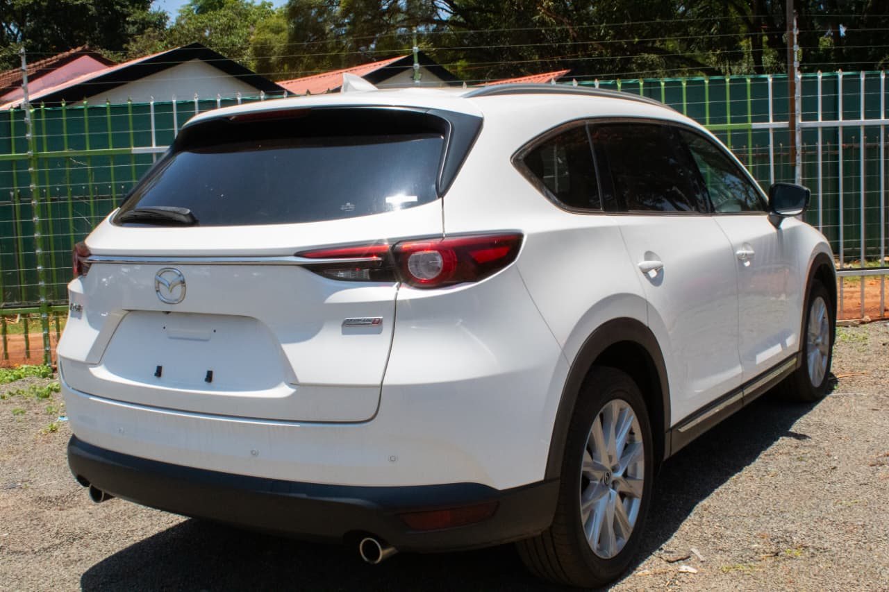 Vehicle photo thumbnail 12