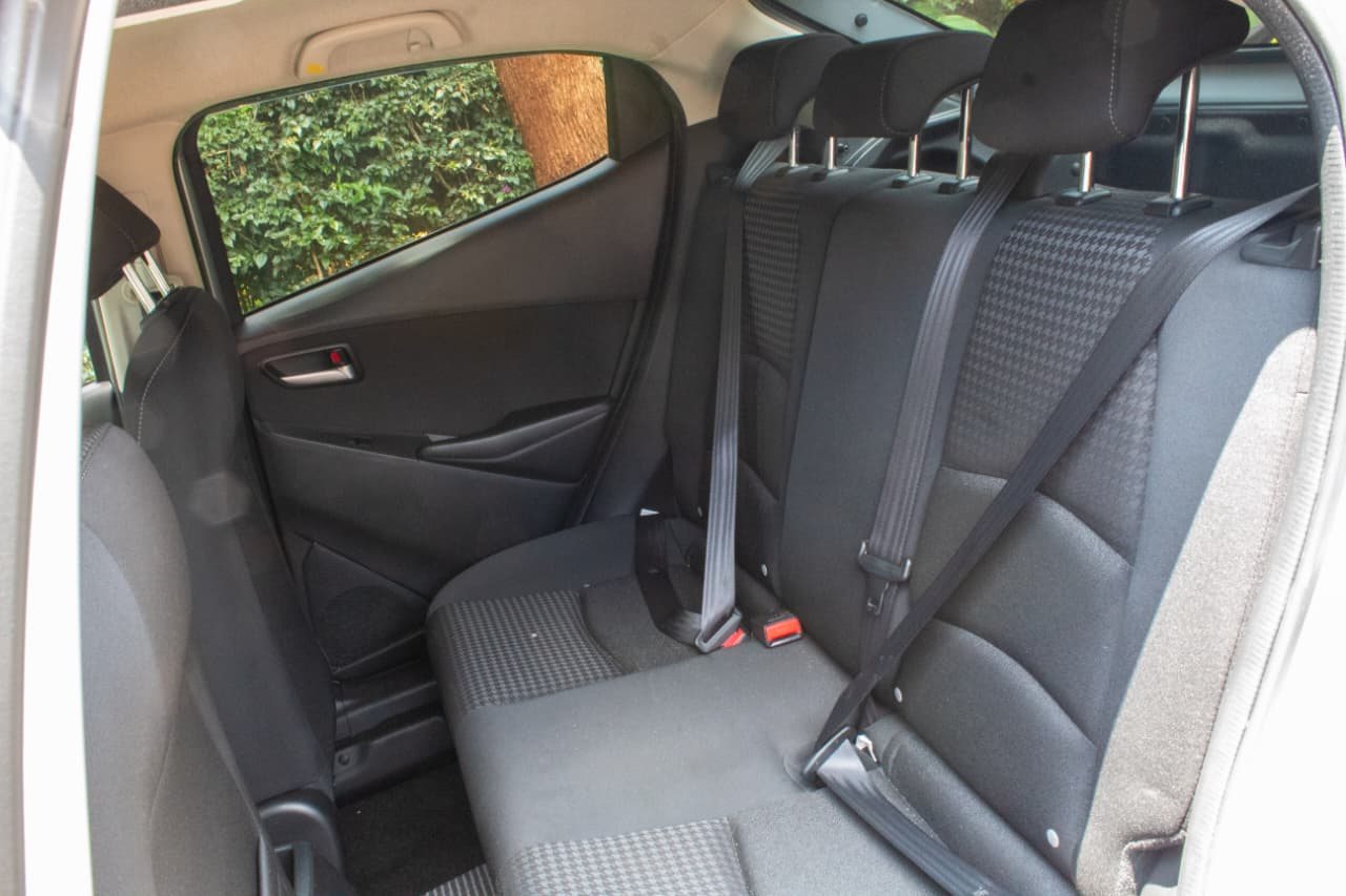 Vehicle photo thumbnail 6