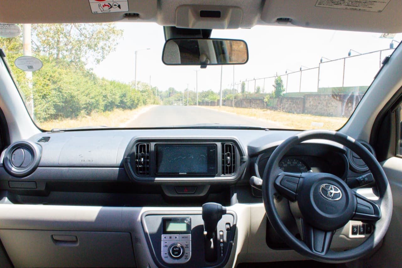 Vehicle photo thumbnail 2