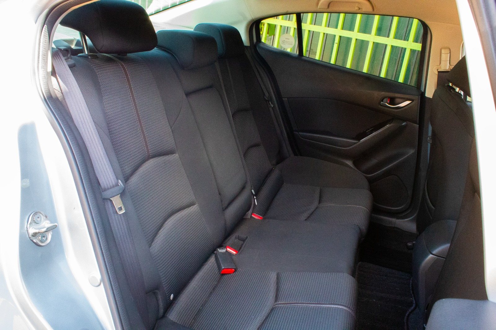 Vehicle photo thumbnail 6