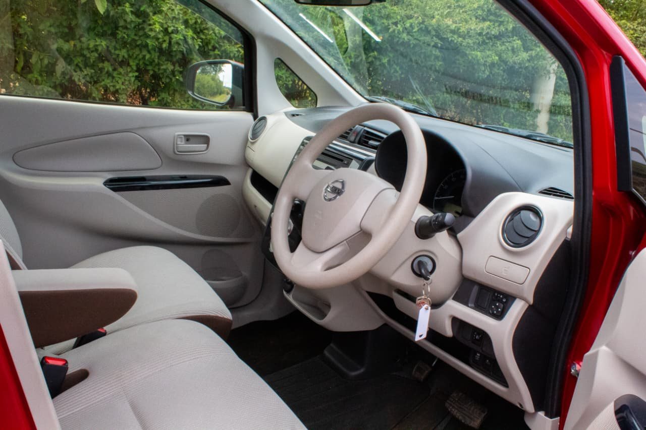 Vehicle photo thumbnail 4