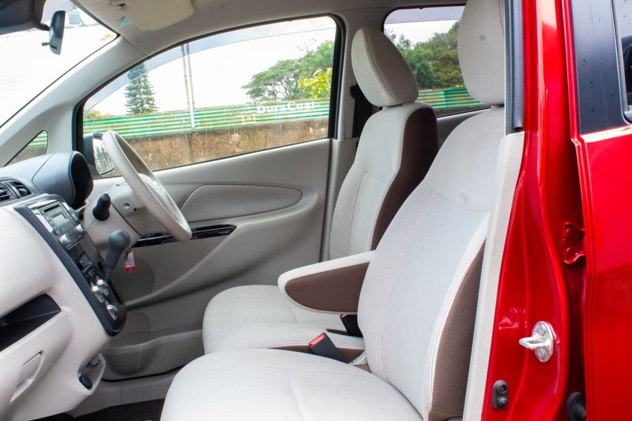 Vehicle photo thumbnail 5