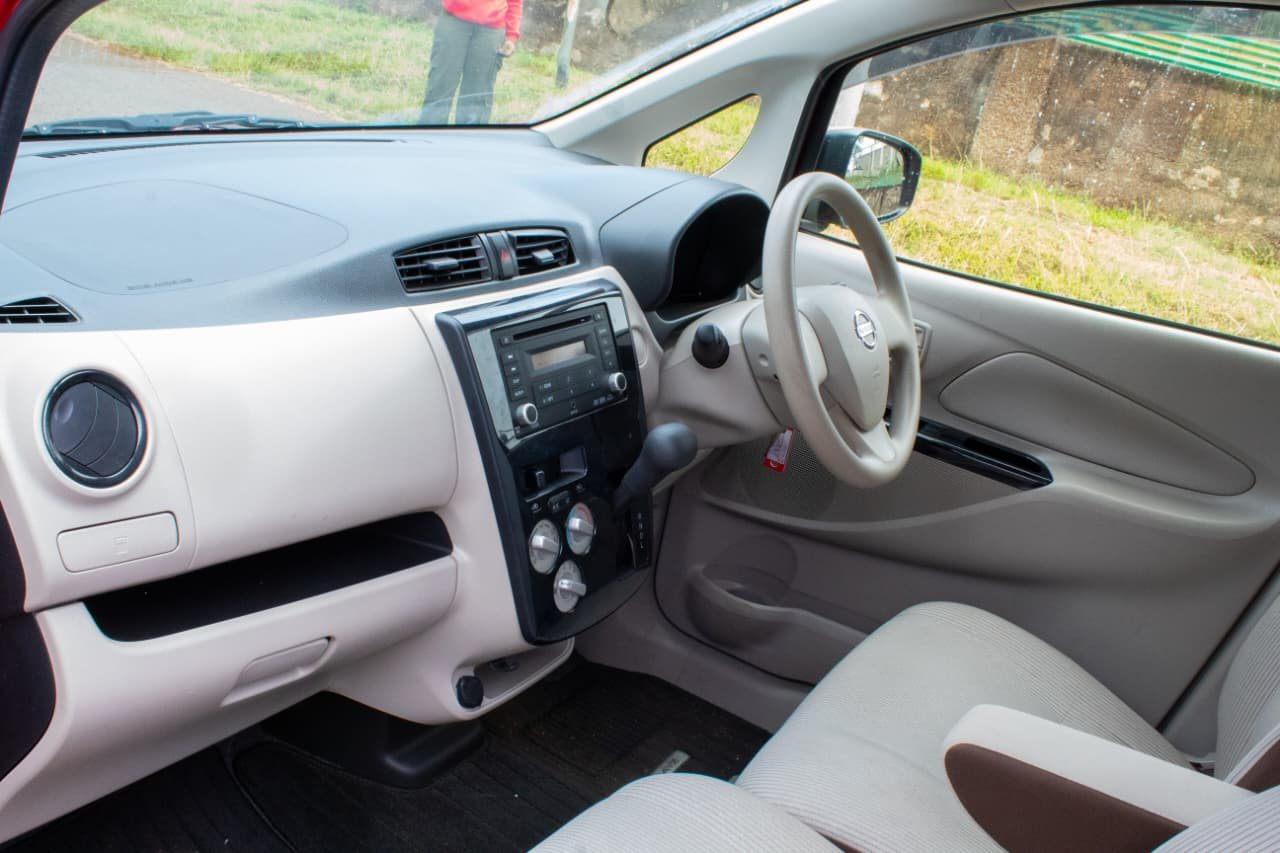 Vehicle photo thumbnail 3