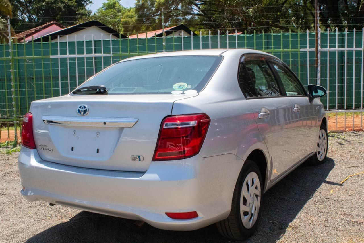 Vehicle photo thumbnail 12