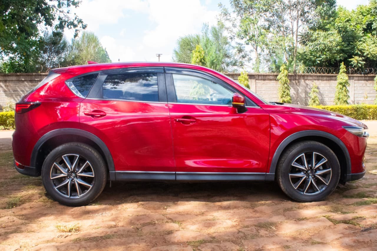 Vehicle photo thumbnail 12