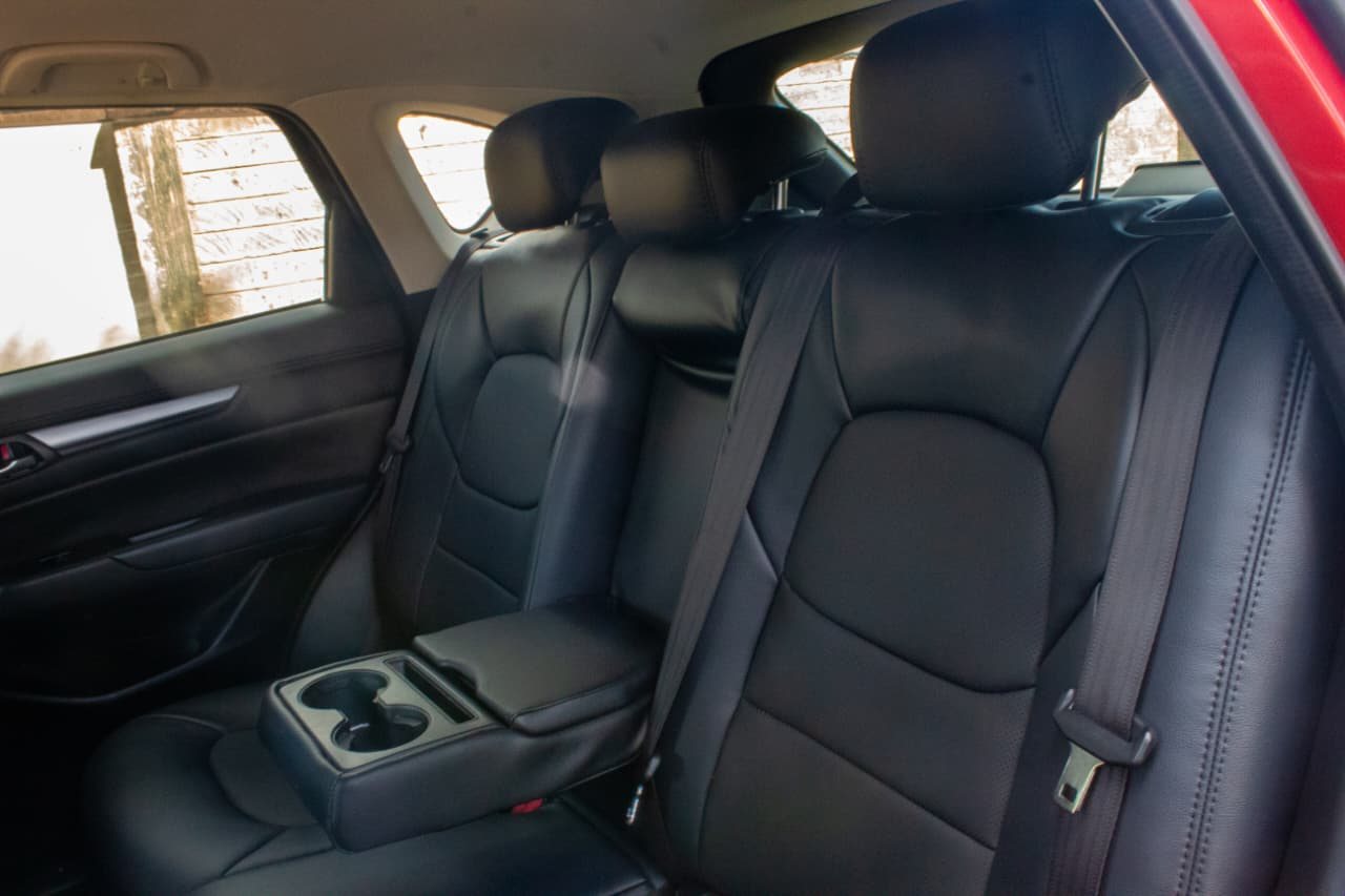 Vehicle photo thumbnail 8