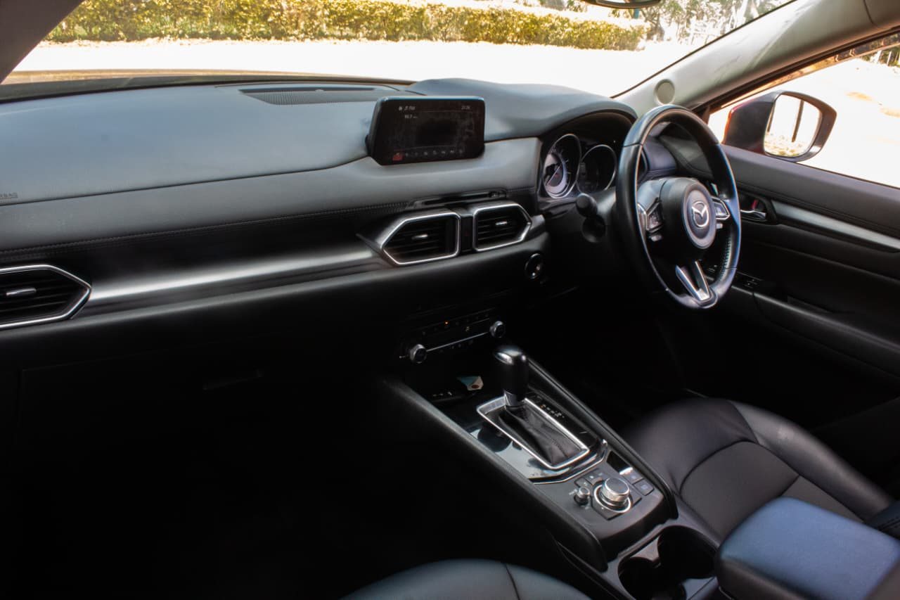 Vehicle photo thumbnail 4