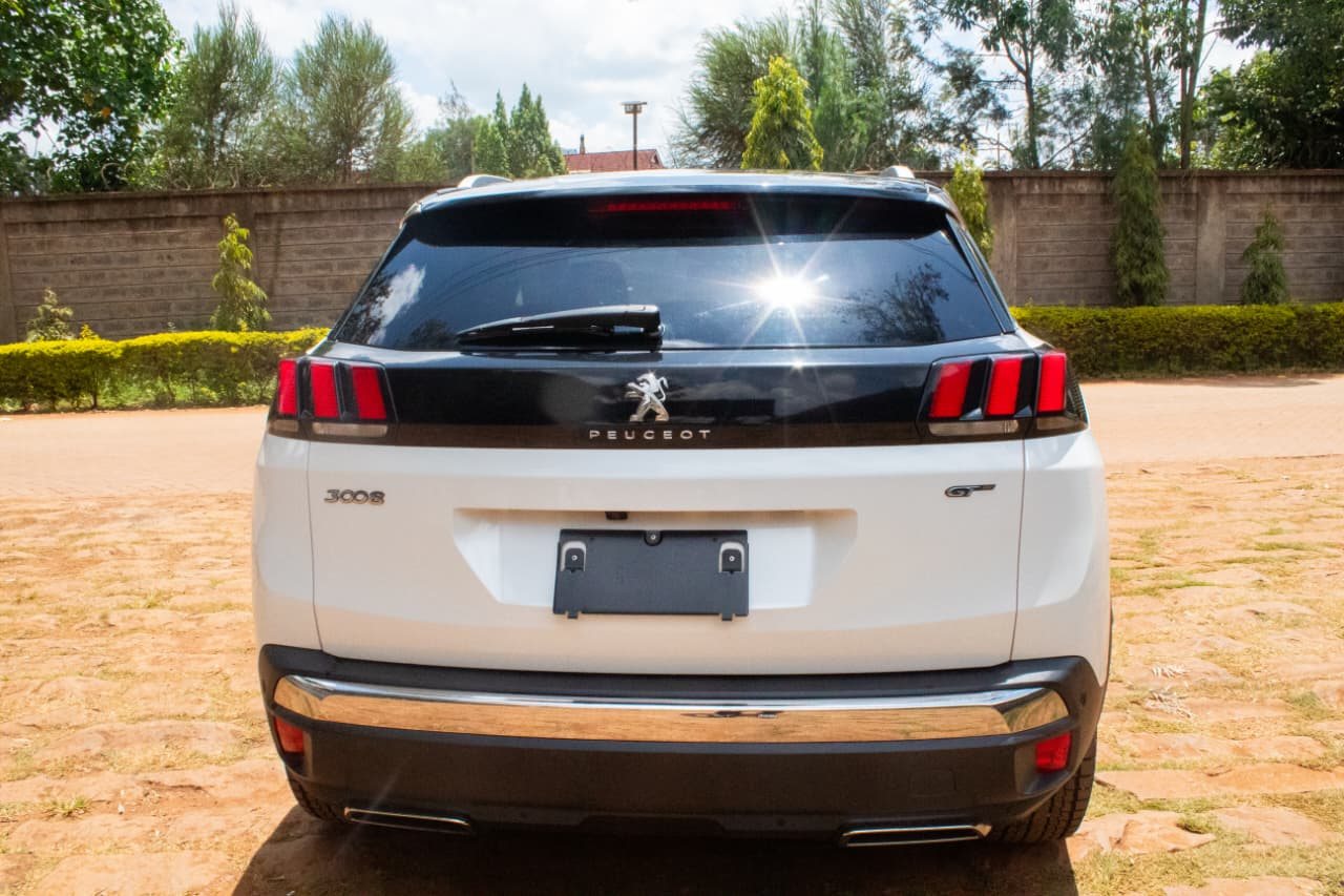 Vehicle photo thumbnail 13