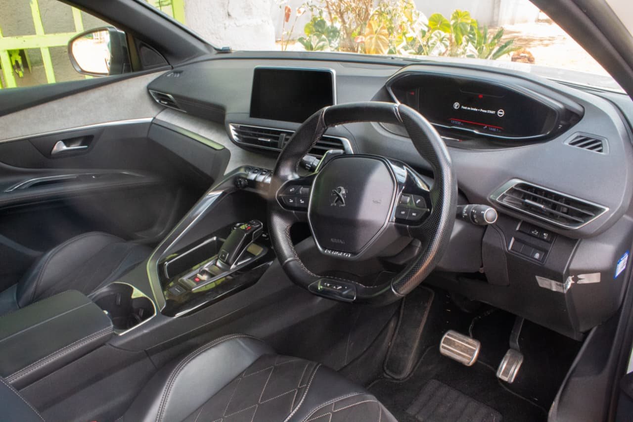 Vehicle photo thumbnail 5