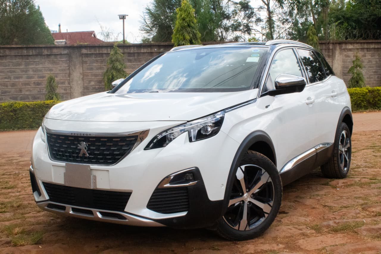 Vehicle photo thumbnail 3