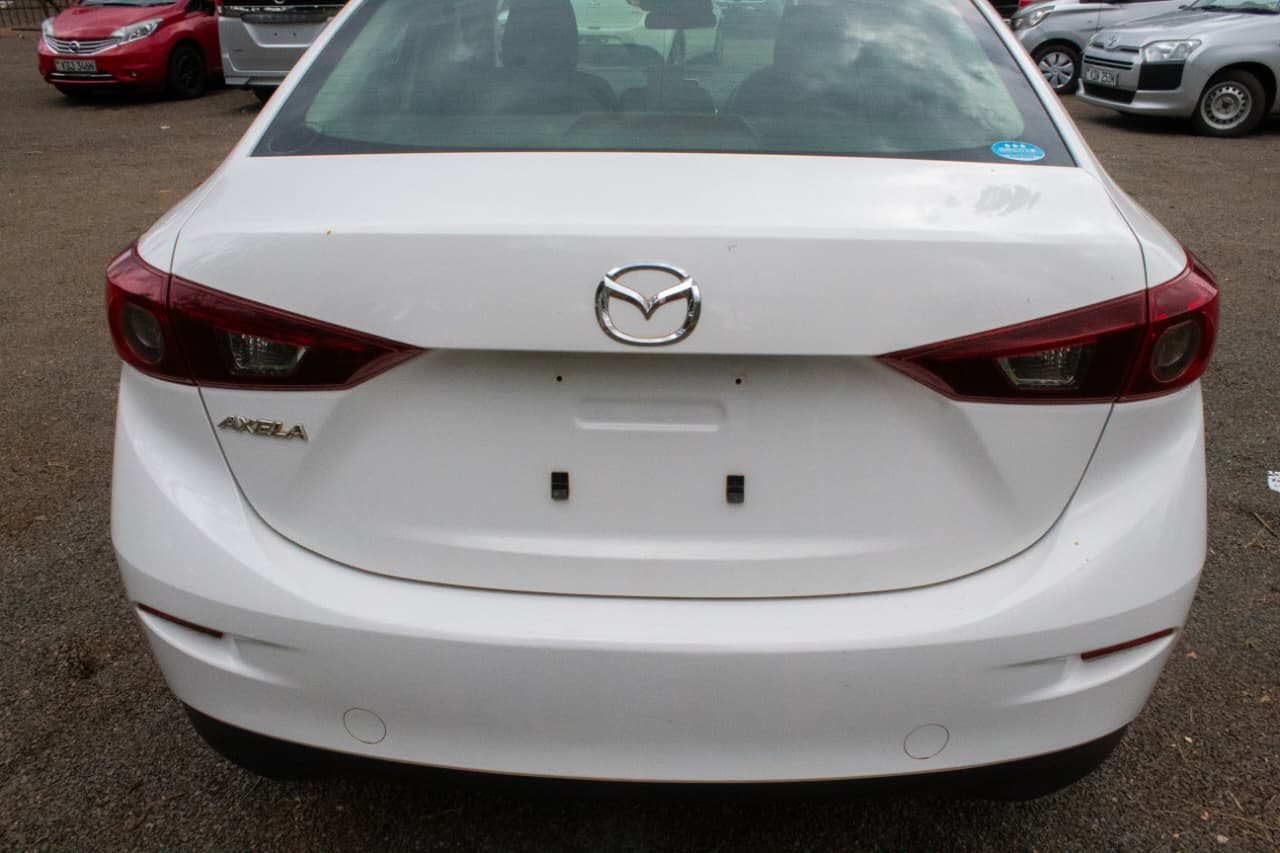 Vehicle photo thumbnail 9