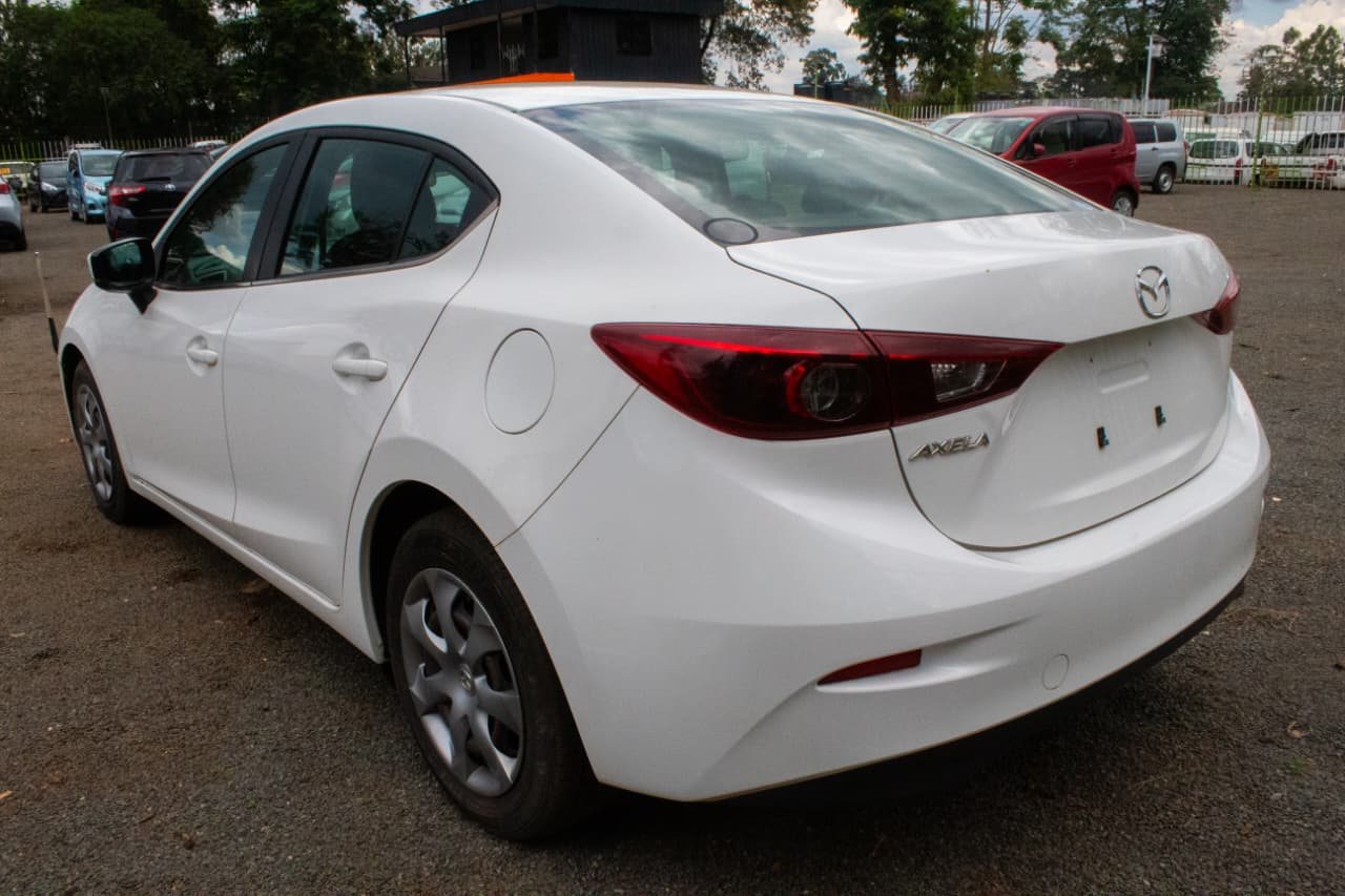 Vehicle photo thumbnail 10