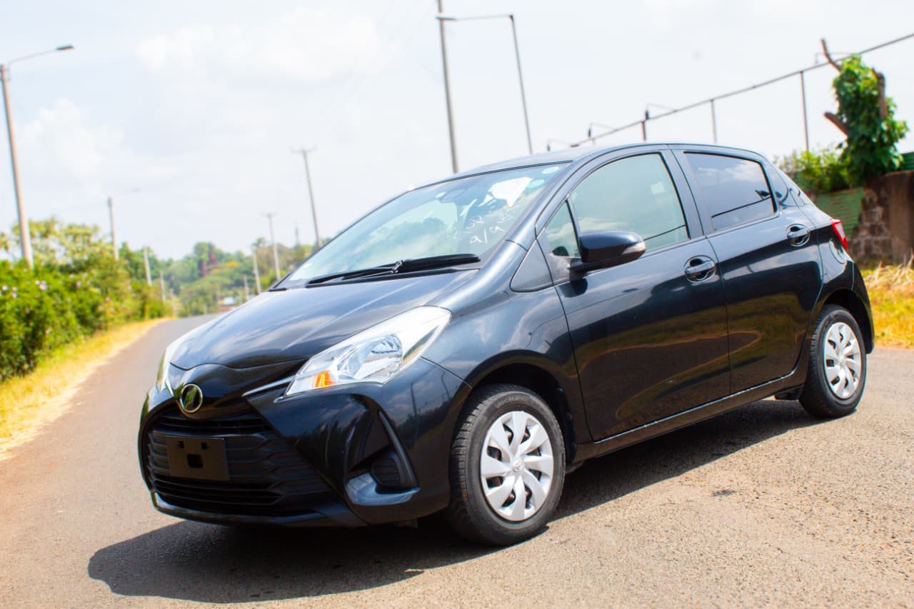 Vehicle photo thumbnail 6