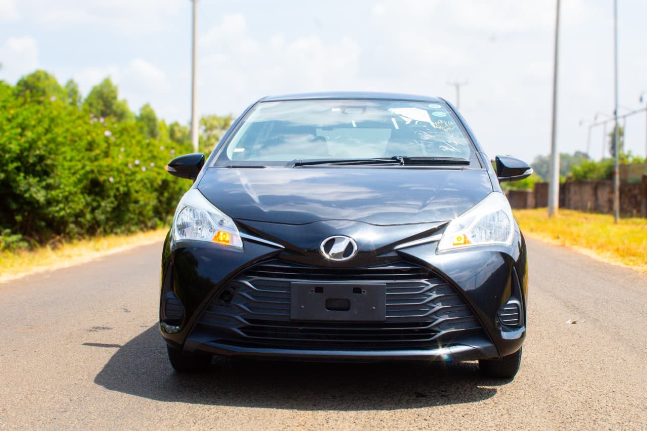 Vehicle photo thumbnail 2