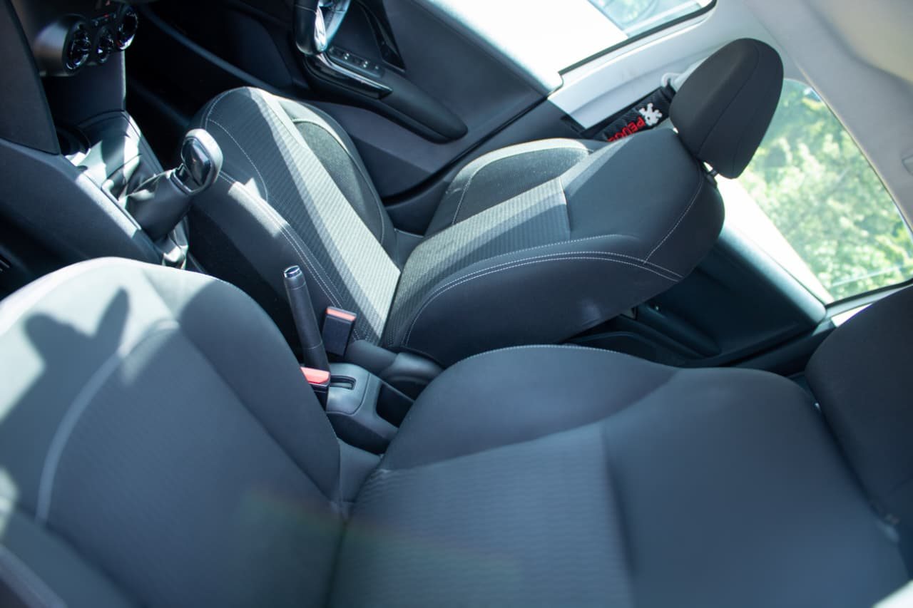 Vehicle photo thumbnail 6