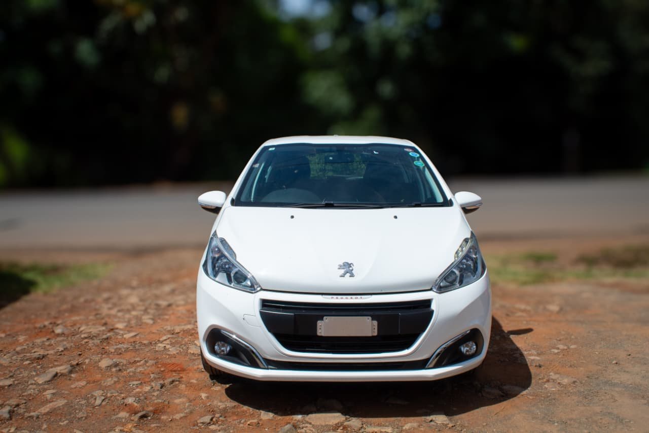 Vehicle photo thumbnail 2