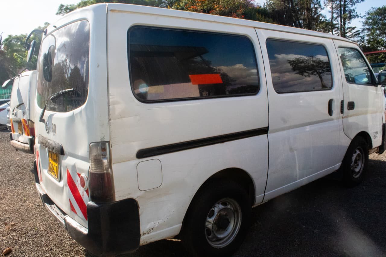 Vehicle photo thumbnail 6