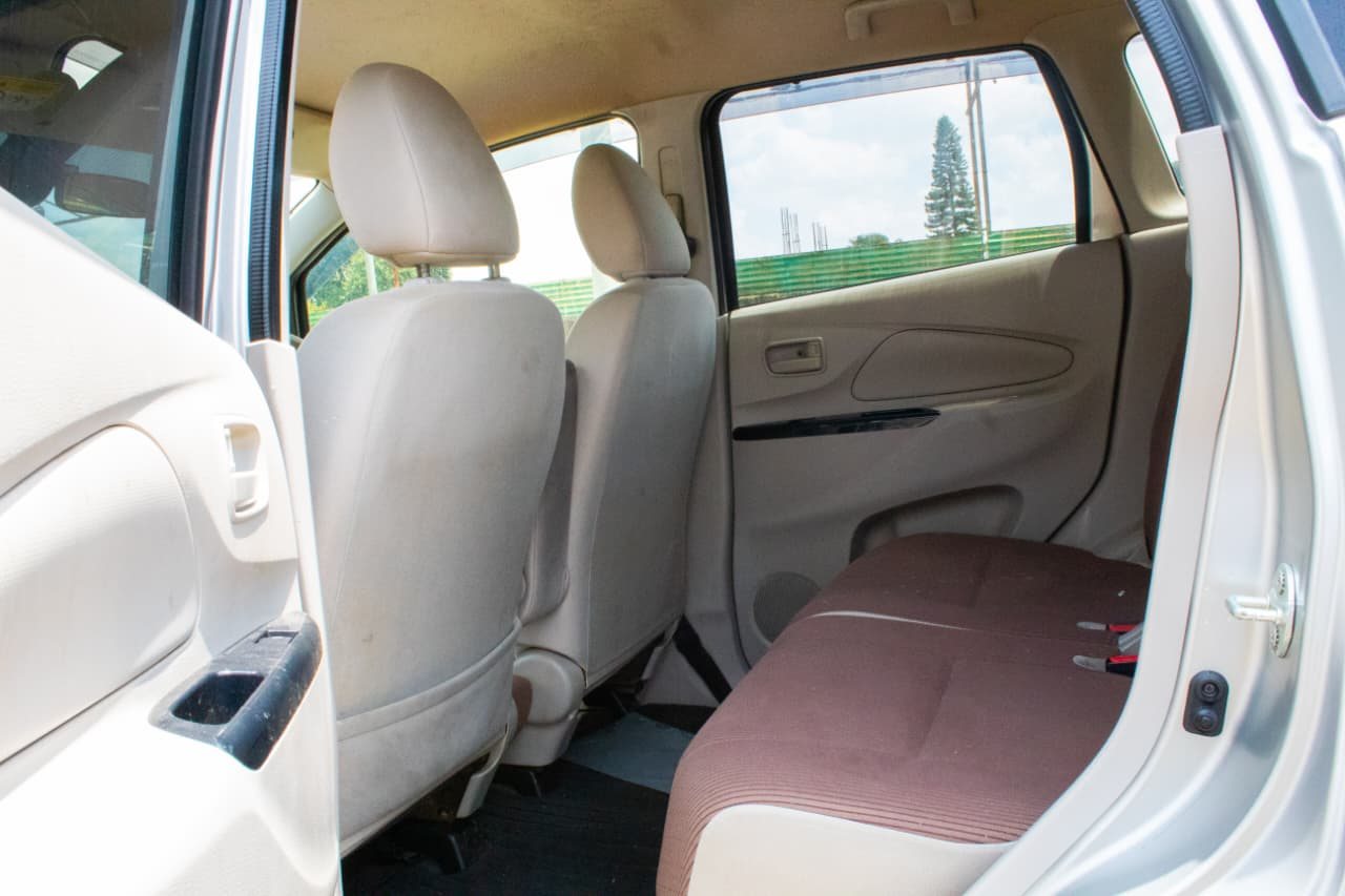 Vehicle photo thumbnail 7